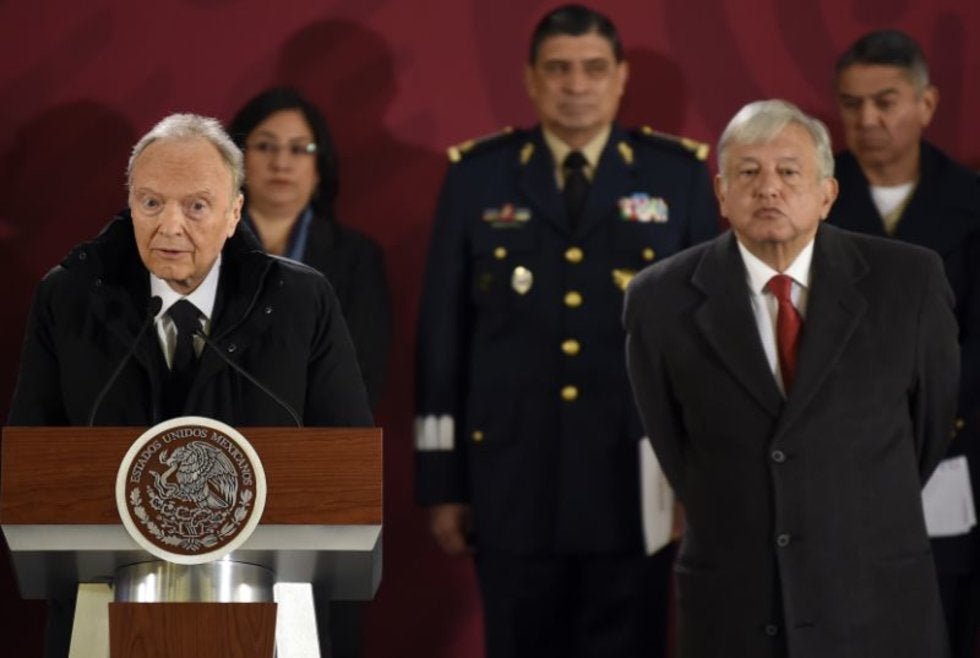 AMLO ‘exhorta’ a Gertz Manero a decidir si renunciar o no por posible conflicto de interés