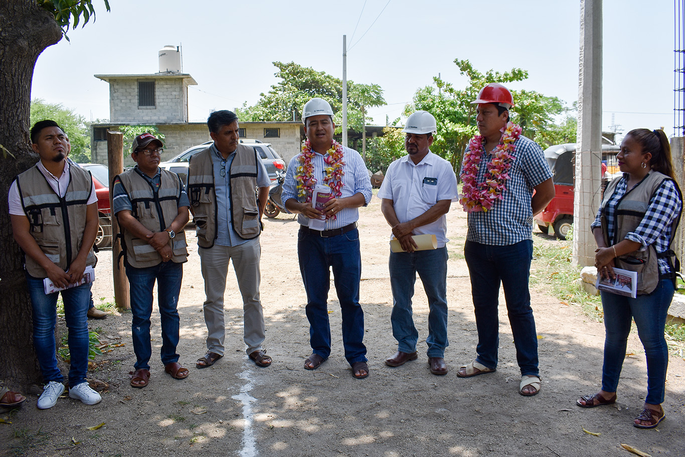 Ayuntamiento juchiteco inicia obra de agua potable en la colonia San Marcos