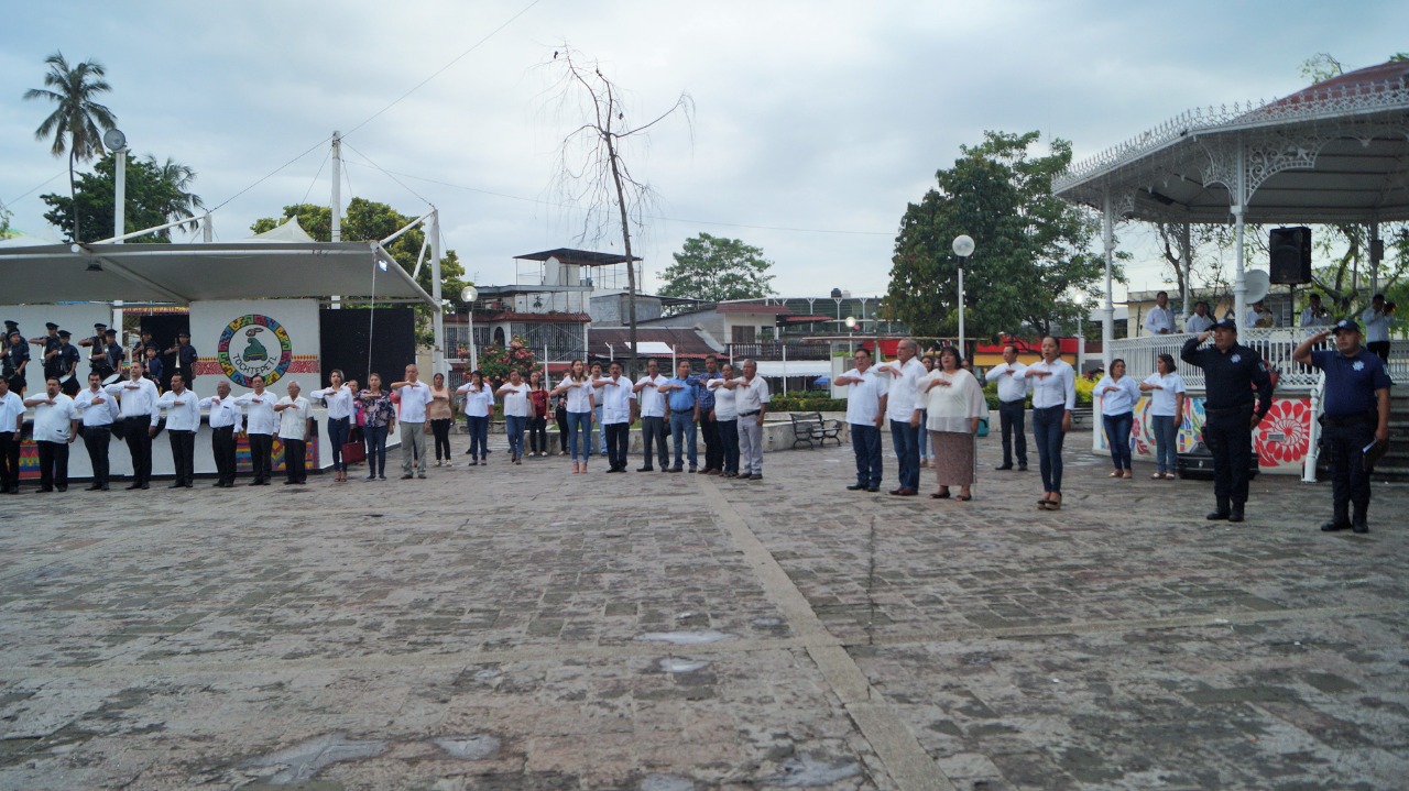 Conmemora ayuntamiento de Tuxtepec el 147 Aniversario Luctuoso de Juárez pagina 3