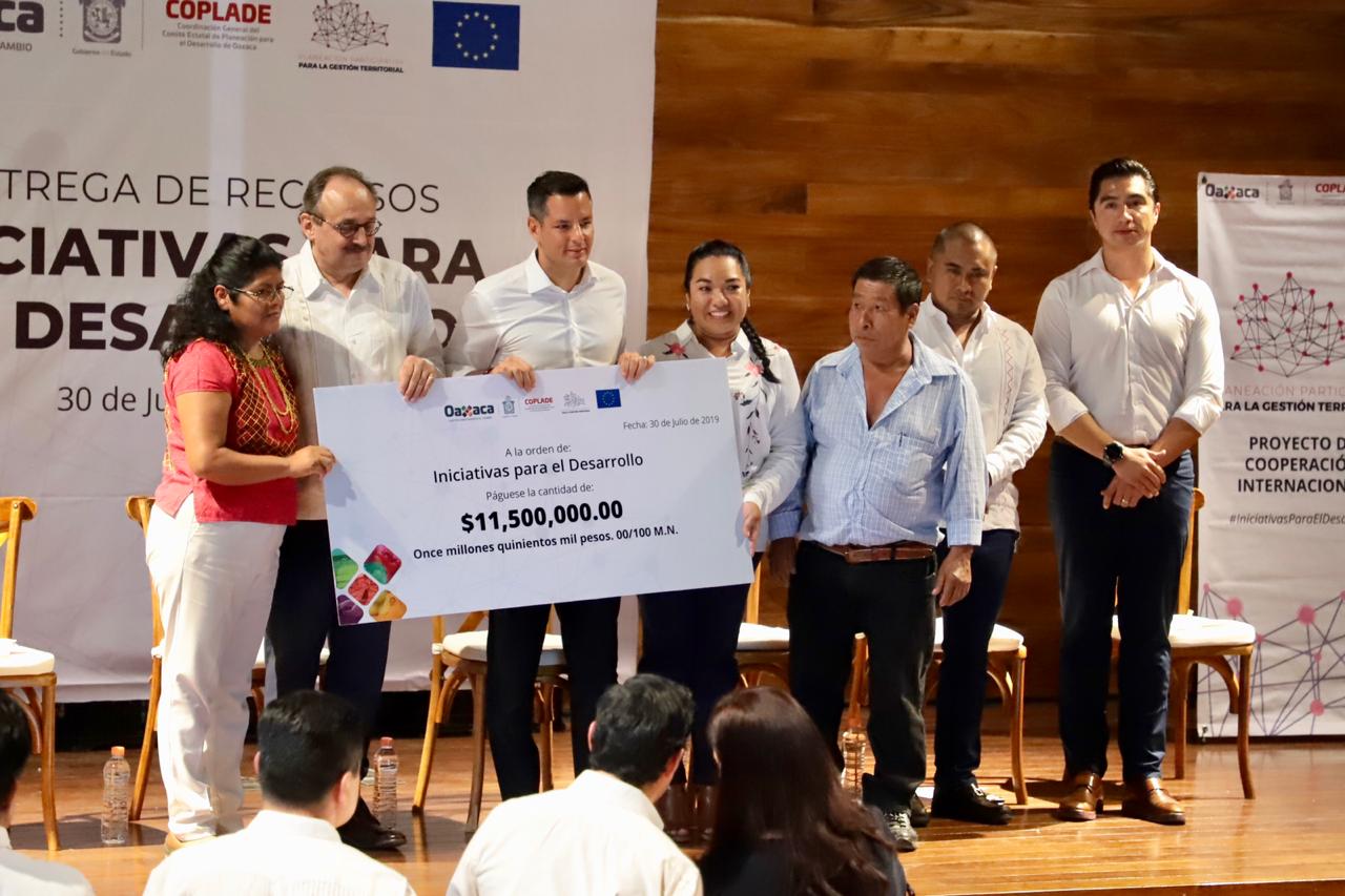 Gobierno de Oaxaca y la Unión Europea entregan 11.5 mdp a 30 iniciativas con vocación productiva