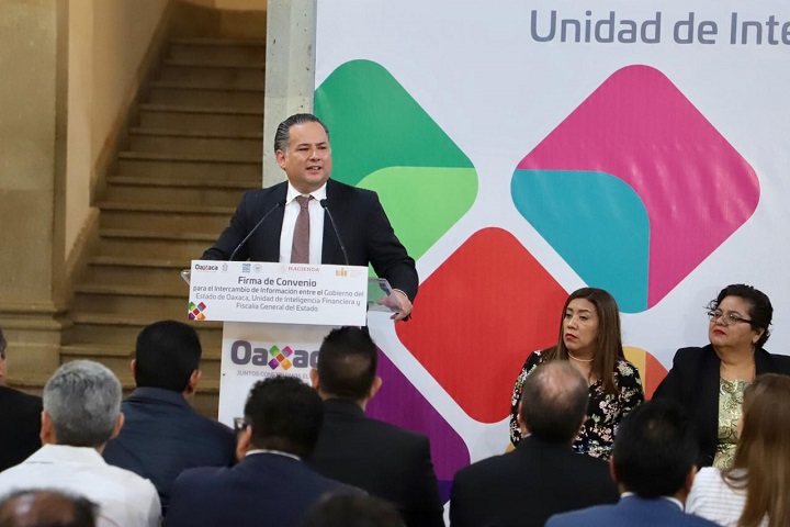 Investigan red que con ONG´S pagan el tráfico ilícito de personas en Oaxaca; lavado de dinero en Sindicatos y Partidos Políticos en la mira de la UIF