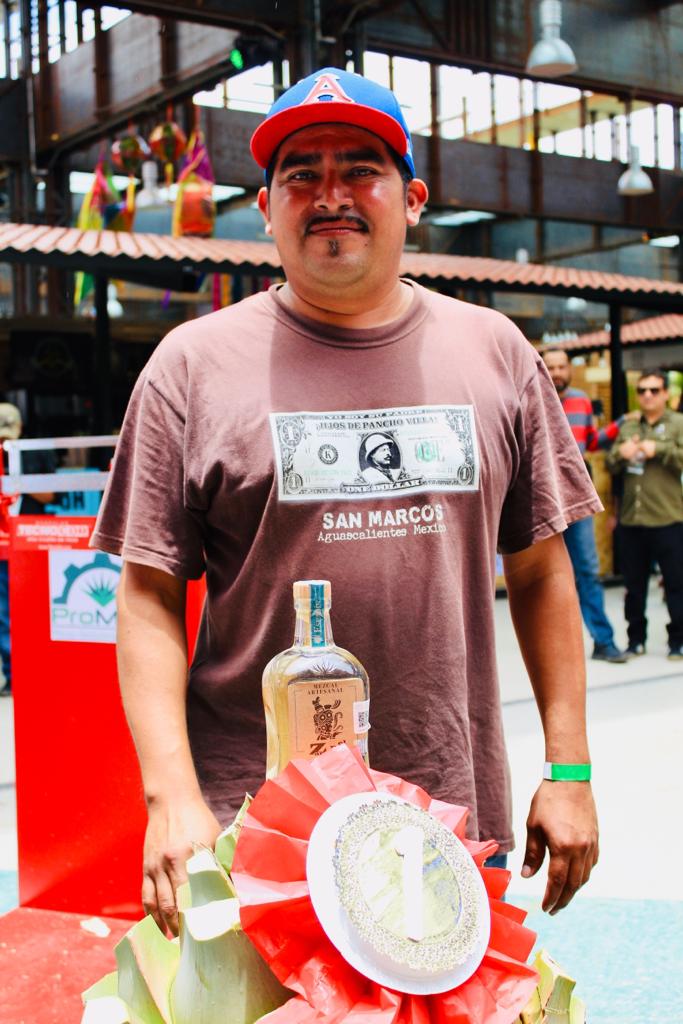 Se celebra la piña de Maguey más pesada pagina 3