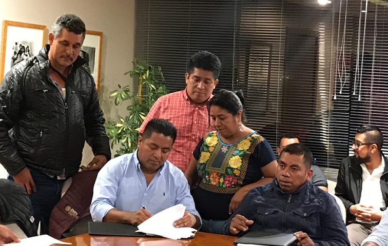 Dávila concreta gestión de 11.9 mdp para modernización del camino El Acuyo-Las Margaritas