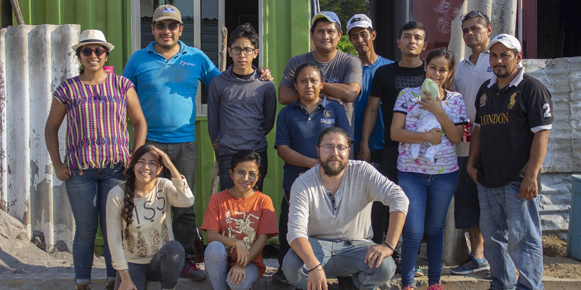 De contenedor industrial a vivienda antisísmica tras el 19S