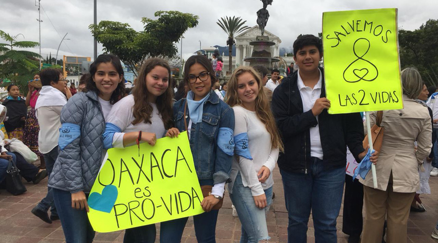 Diputada del PRI organiza foro contra el aborto junto a feligreses de la Ola Celeste