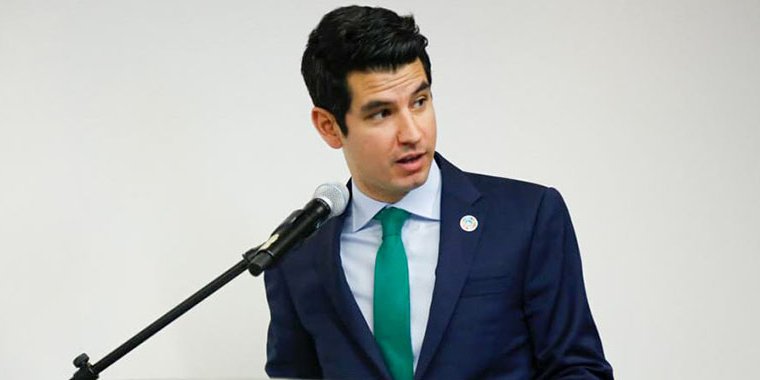 Eduardo Murat deja suplencia en el Senado para luchar contra el plástico en ONG’s
