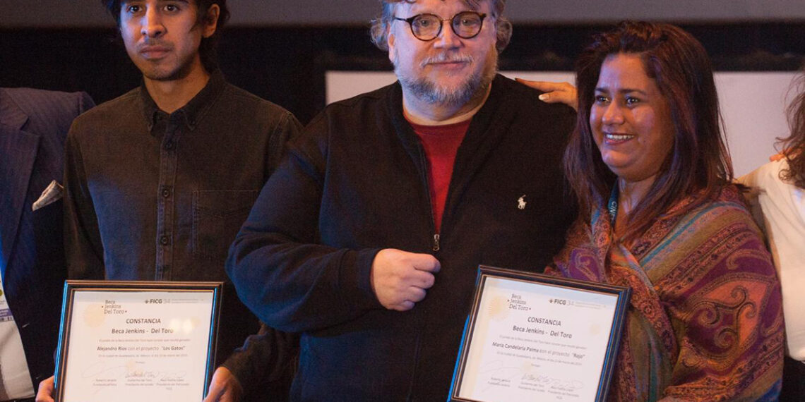 Mamá, me gané la beca de Guillermo del Toro: acapulqueña gana beca Jenkins-Del Toro