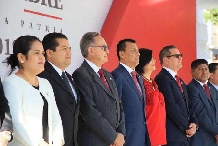 En el marco del CCIX Aniversario de la Independencia de México encabeza SEMAEDESO ceremonia de izamiento