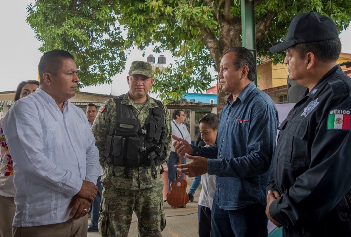 Seguridad en las escuelas, prioridad de Dávila