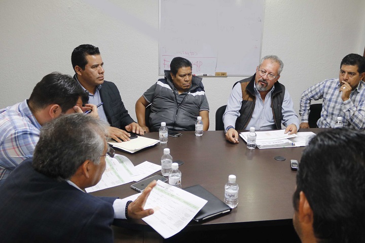 Rector y Comité de Obras, insisten en la prontitud de atención a infraestructura universitaria
