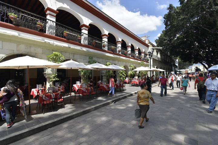Ayuntamiento capitalino inicia reordenamiento del comercio informal en el Centro Histórico