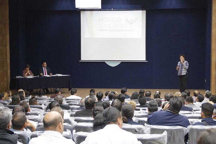 Sesiona el Consejo Universitario de la Máxima Casa de Estudios de Oaxaca