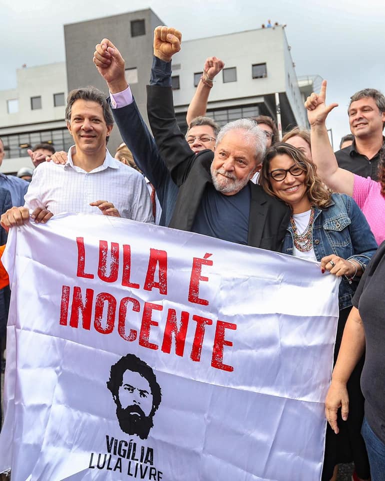 Después de 580 días en prisión, ya es libre el ex presidente brasileño Lula da Silva
