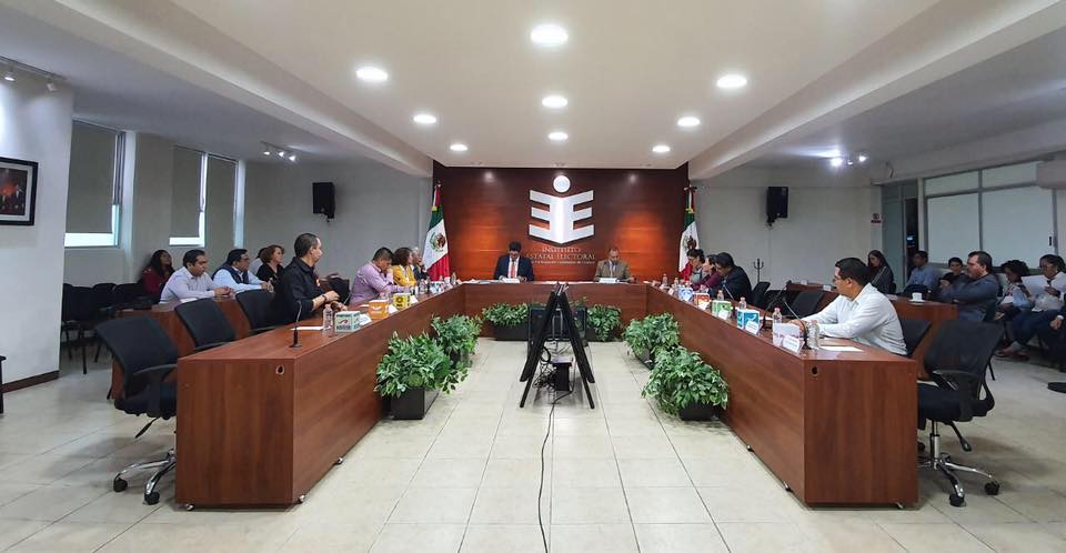 Personajes afines a partidos y con conflictos de interés compiten por puesto electoral