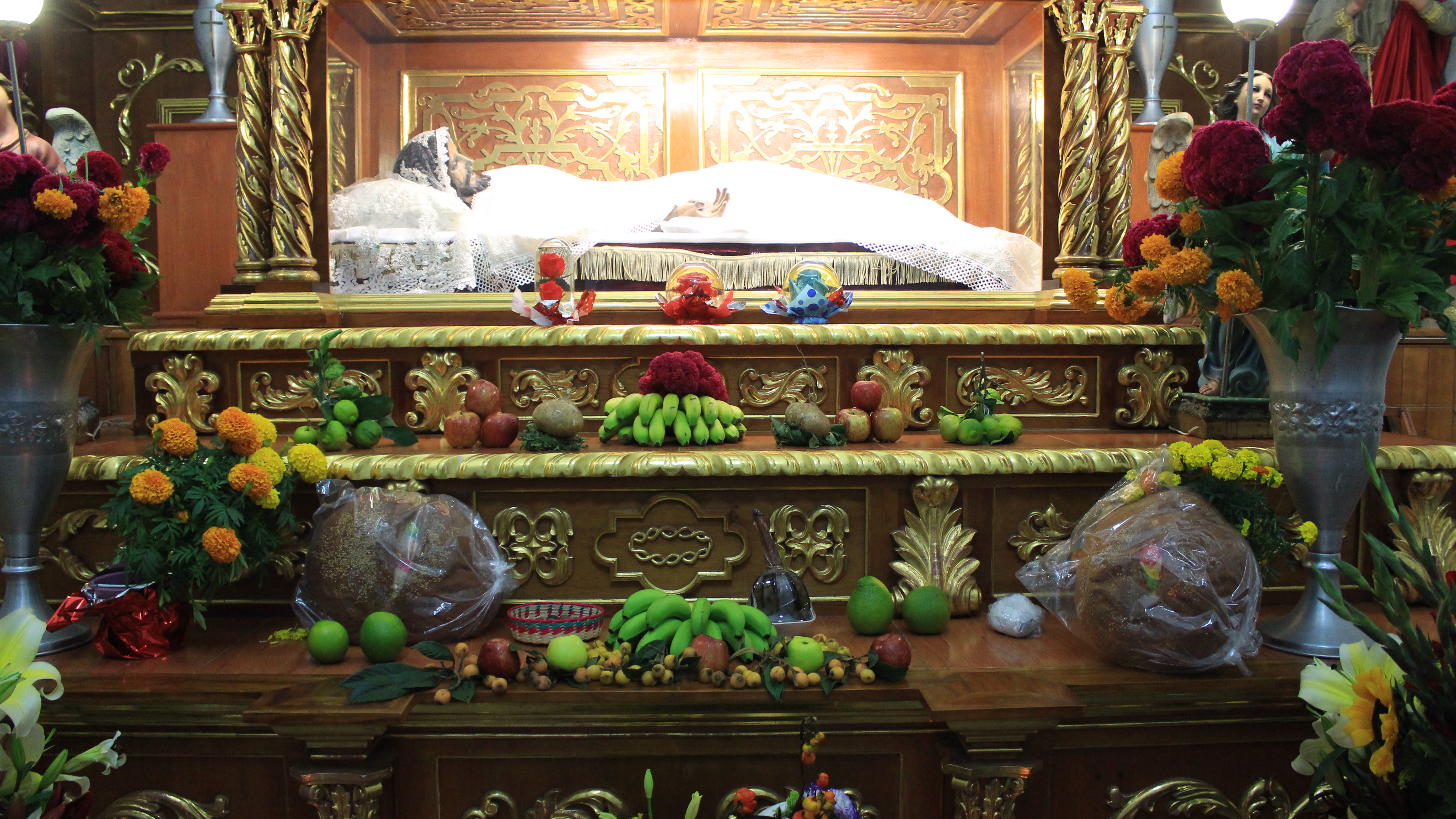 Santo Entierro en la Iglesia de Santa Elena
