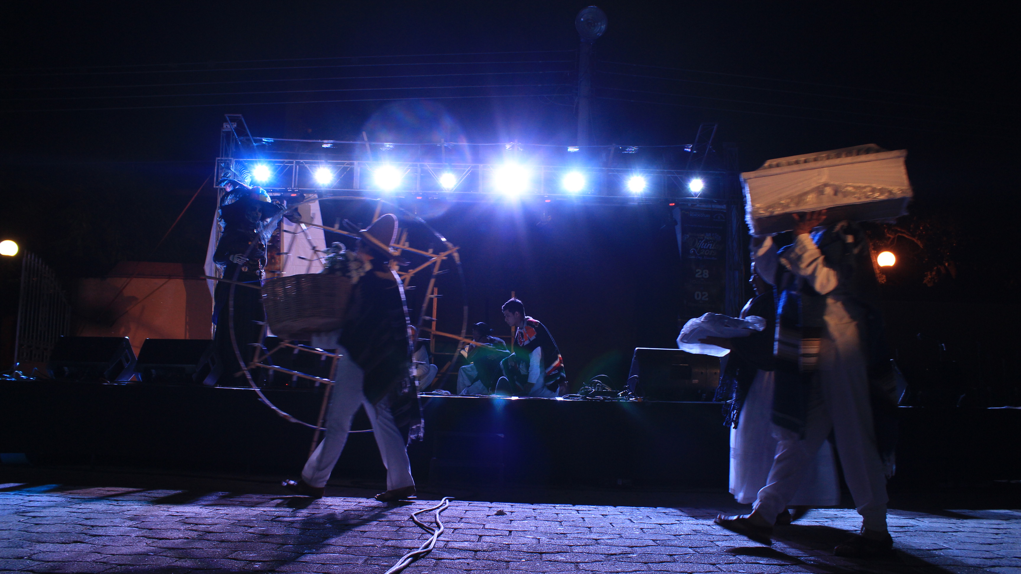 Escenario en Santa Cruz Xoxocotlán pagina 3