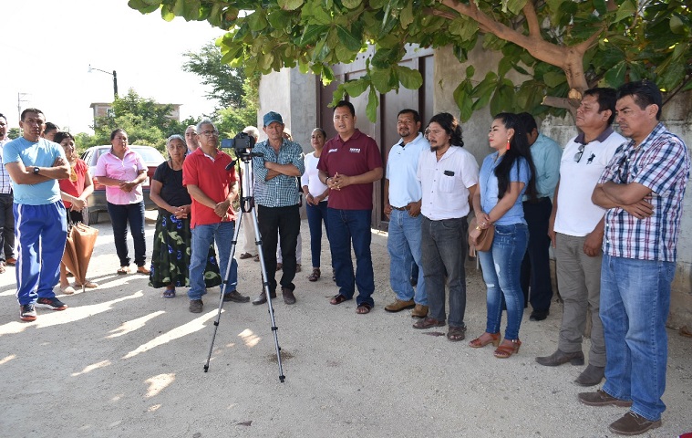 Entrega Emilio Montero obra de drenaje sanitario en colonia Trujillo y Esmeralda