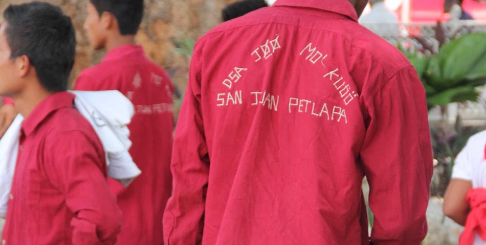Chinantecos de Petlapa retienen a sus autoridades municipales por abandonar obra prioritaria