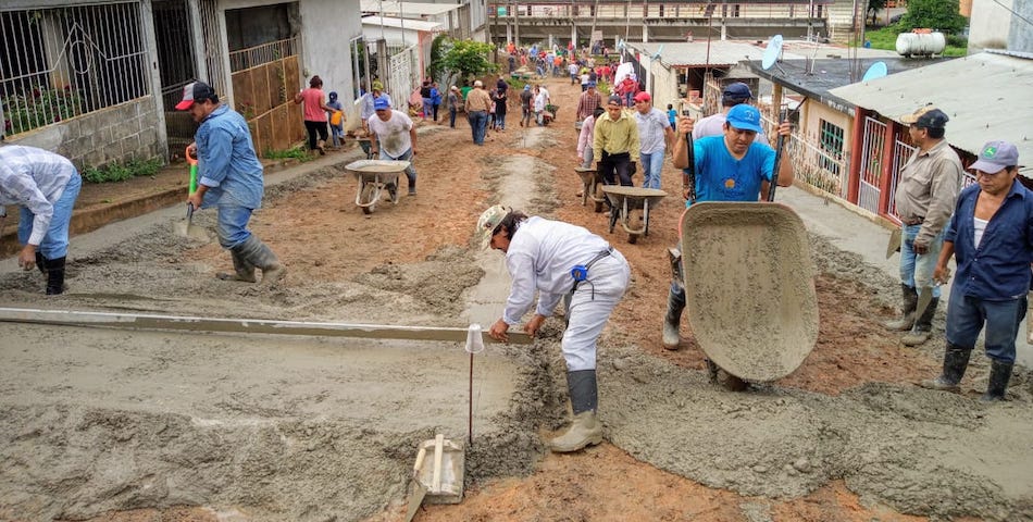 El Tequio contribuye al desarrollo de Tuxtepec: Colonos