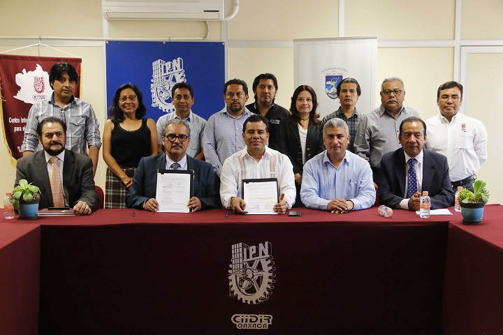 Estudiantes de la UABJO realizan investigaciones en CIIDIR