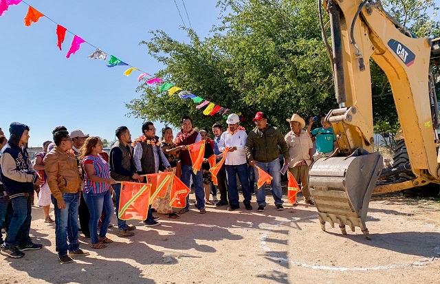 Invierte Gobierno de Juchitán más de 1 millón 750 mil pesos en obra  de drenaje en colonia 21 de Marzo