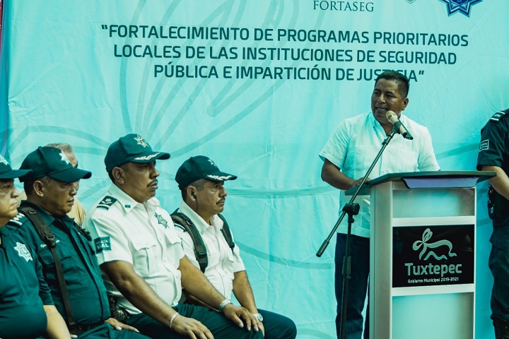 Invierte Dávila 21.5 millones de pesos en Seguridad Pública