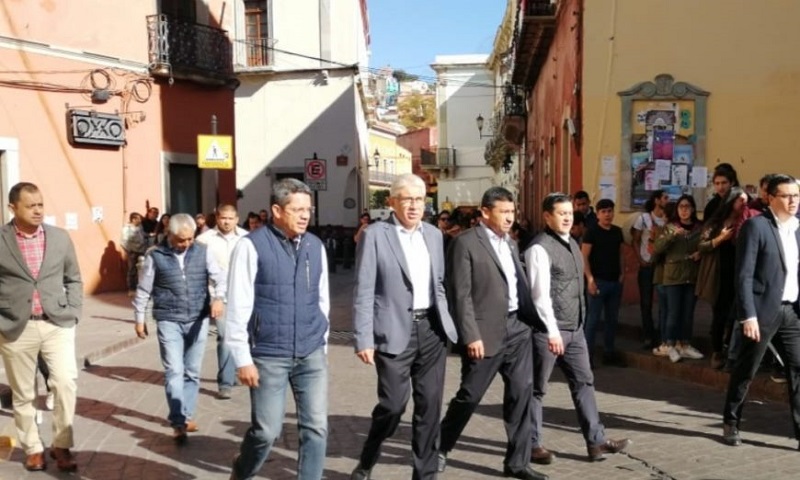 Alumnos exigen disculpa pública del gobernador de Guanajuato y del rector ante omisiones en asesinatos y desapariciones
