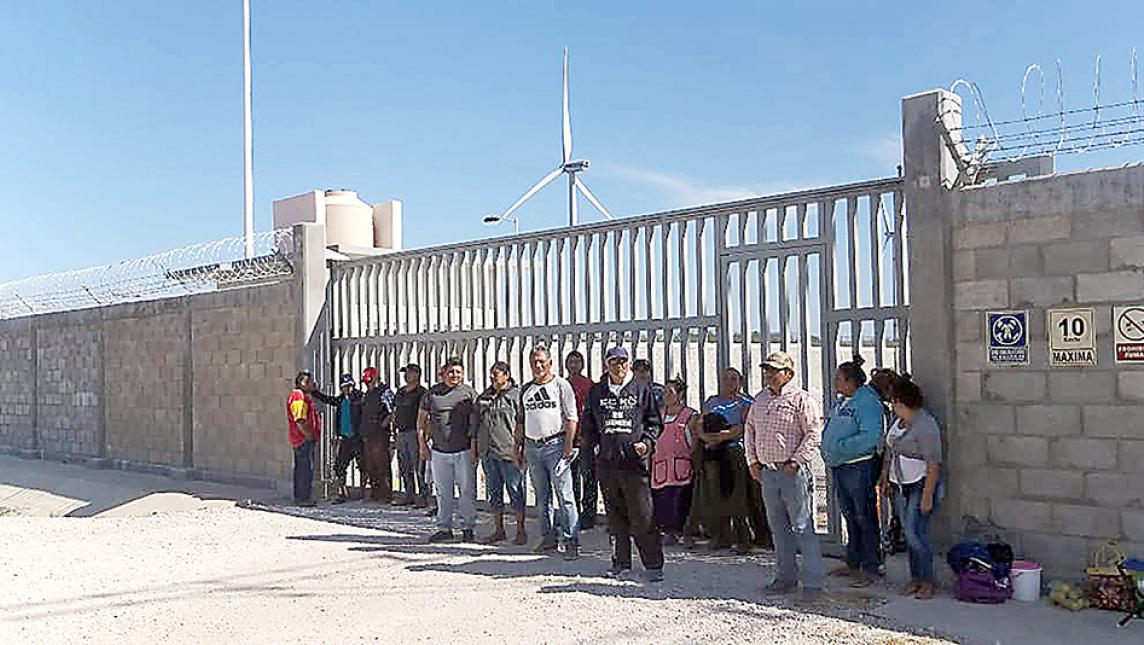 Juchitecos toman eólica por segundo día; exigen cumplir acuerdos