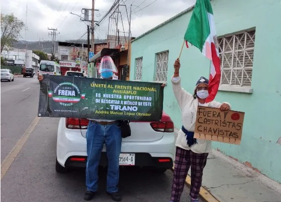 Protestan por políticas de AMLO frente a Palacio Nacional y en varios estados