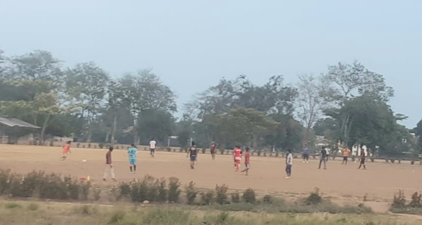 Gobierno de Tuxtepec exhorta a jóvenes a dejar de utilizar espacios deportivos, por Covid-19