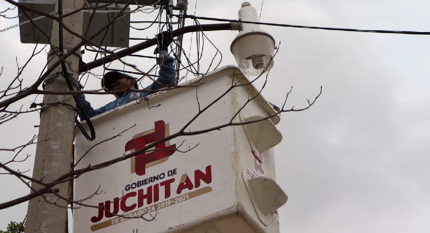Mejora Ayuntamiento alumbrado en agencia Álvaro Obregón, con lámparas LED