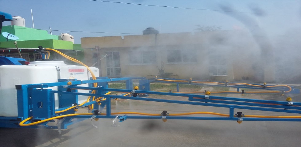 Gobiernos municipal y estatal sanitizan Tuxtepec contra Covid-19