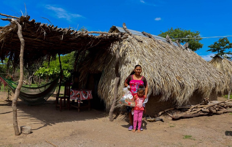 Familias de Playa Vicente, reciben apoyo alimentario del Ayuntamiento juchiteco