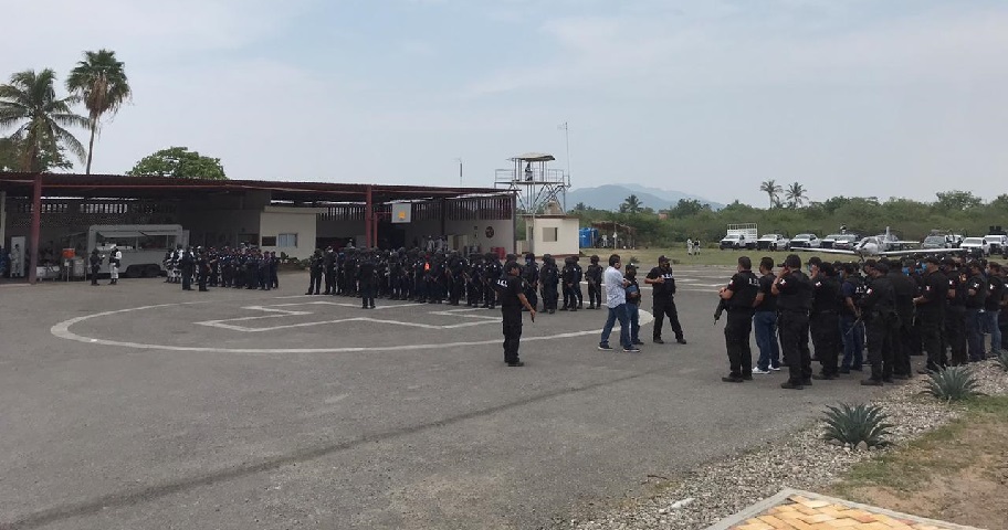 El gobierno de Murat envía 160 policías pero hasta que masacraron a 15 indígenas Ikoots