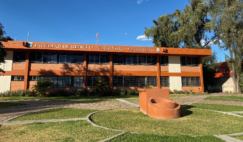 UABJO celebra a especialistas en Medicina Veterinaria y Zootecnia