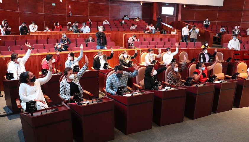 Van congresistas de Oaxaca contra el uso del glifosato en el campo
