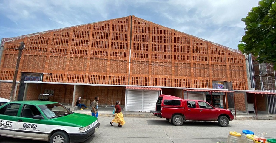 Después de 30 días, reanudan vendimias en mercado público de Juchitán