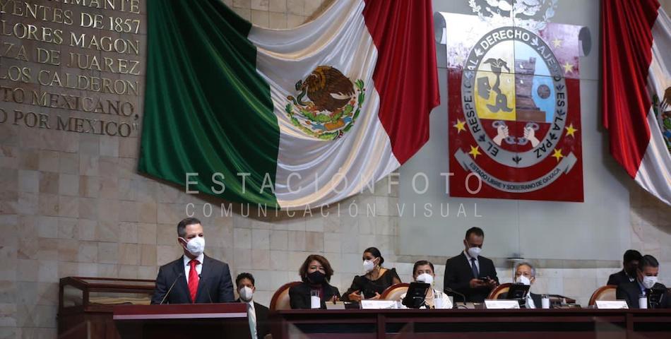 IV Informe de Murat: economía crece 3% y Oaxaca, de los 10 más seguros