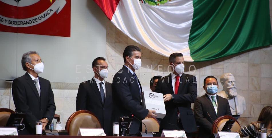 Con «bombardeo» de spots, cápsulas en redes sociales, videos y gacetas, busca Murat justificar inacción gubernamental
