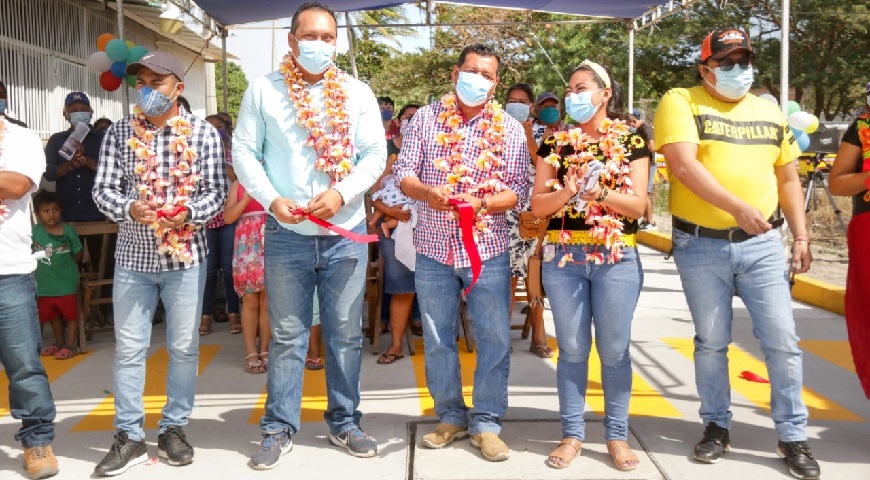Gobierno juchiteco cumple con obras para la ciudadanía: director de Obras Públicas