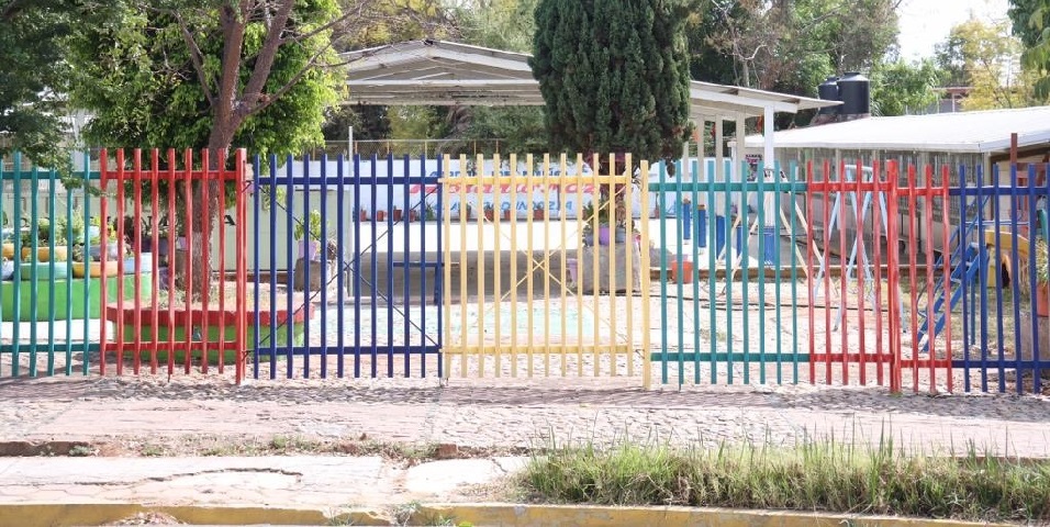 Clases presenciales en escuelas de educación básica permanecen suspendidas: IEEPO