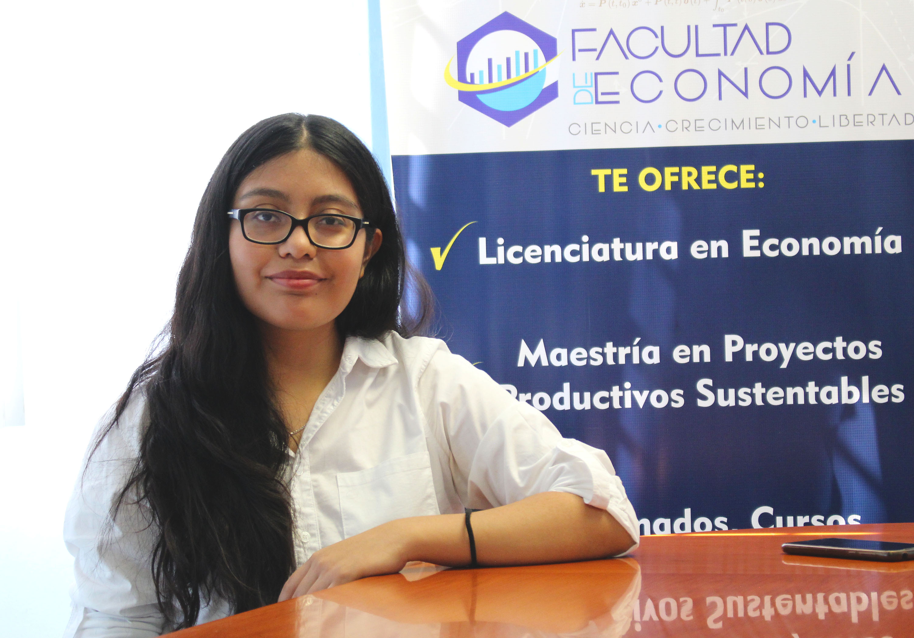 Alumna de la UABJO, fue seleccionada como Enlace Universitario BANXICO