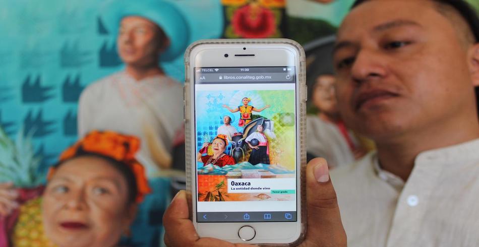 Irving Cano, artista que ilustró la portada del libro “Oaxaca, La entidad donde vivo”