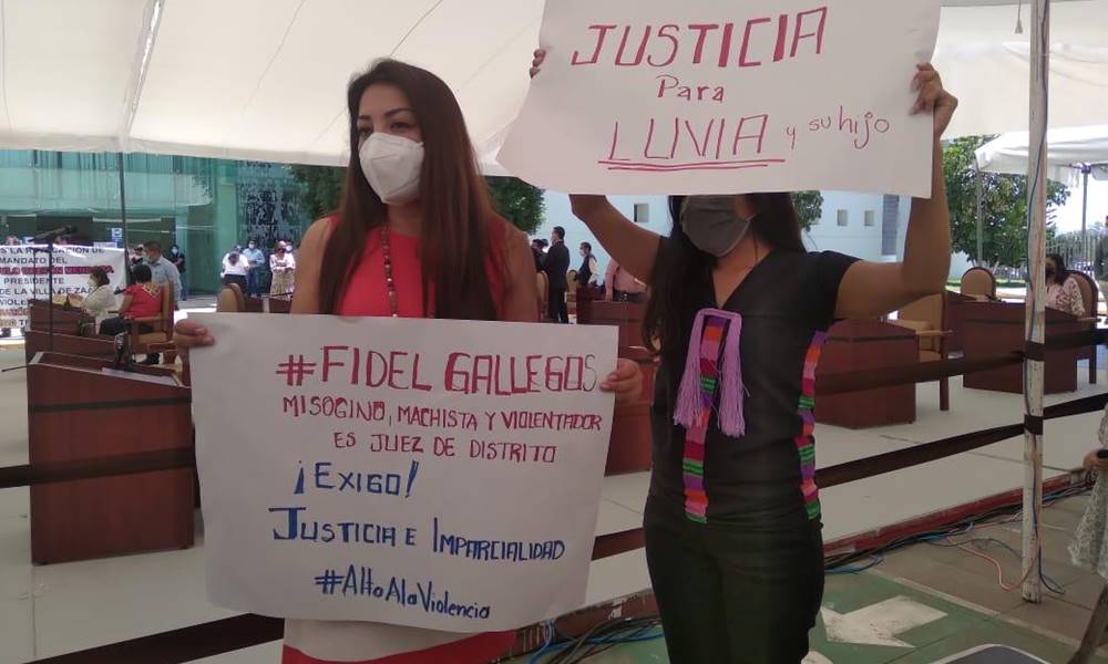 Defraudados, regidora violentada por edil de Zaachila  y pareja de juez, reclaman ayuda de diputados