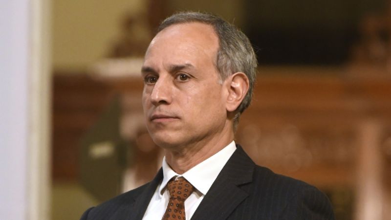 Hugo López-Gatell SÍ está hospitalizado tras presentar cuadro «moderado» de covid-19