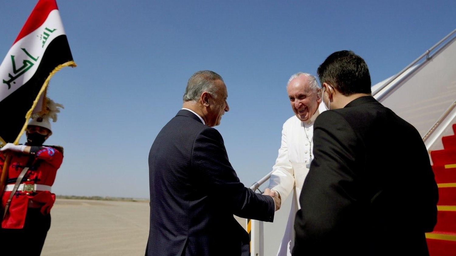 El Papa llega a Irak en la primera visita de un pontífice al país