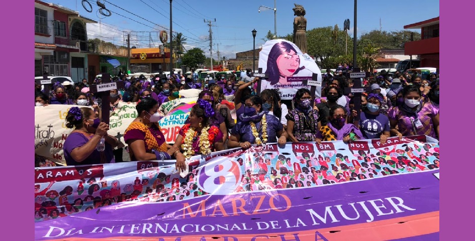 Marchan mujeres zapotecas contra feminicidios en el Istmo