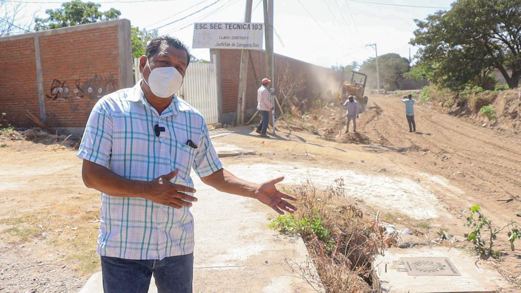 Rehabilita Ayuntamiento acceso a Escuela Secundaria 103: director de Obras Públicas
