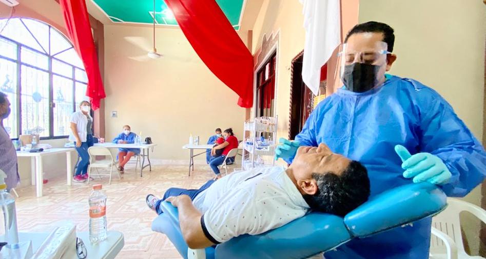 Atiende Brigada Médica Municipal a familias en la Segunda sección