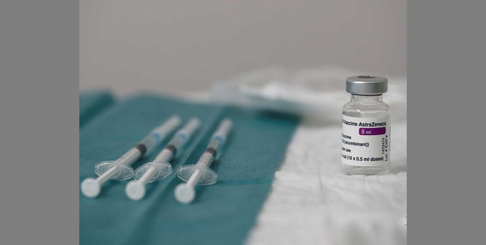 Austria suspende lote de vacuna AstraZeneca por muerte de mujer